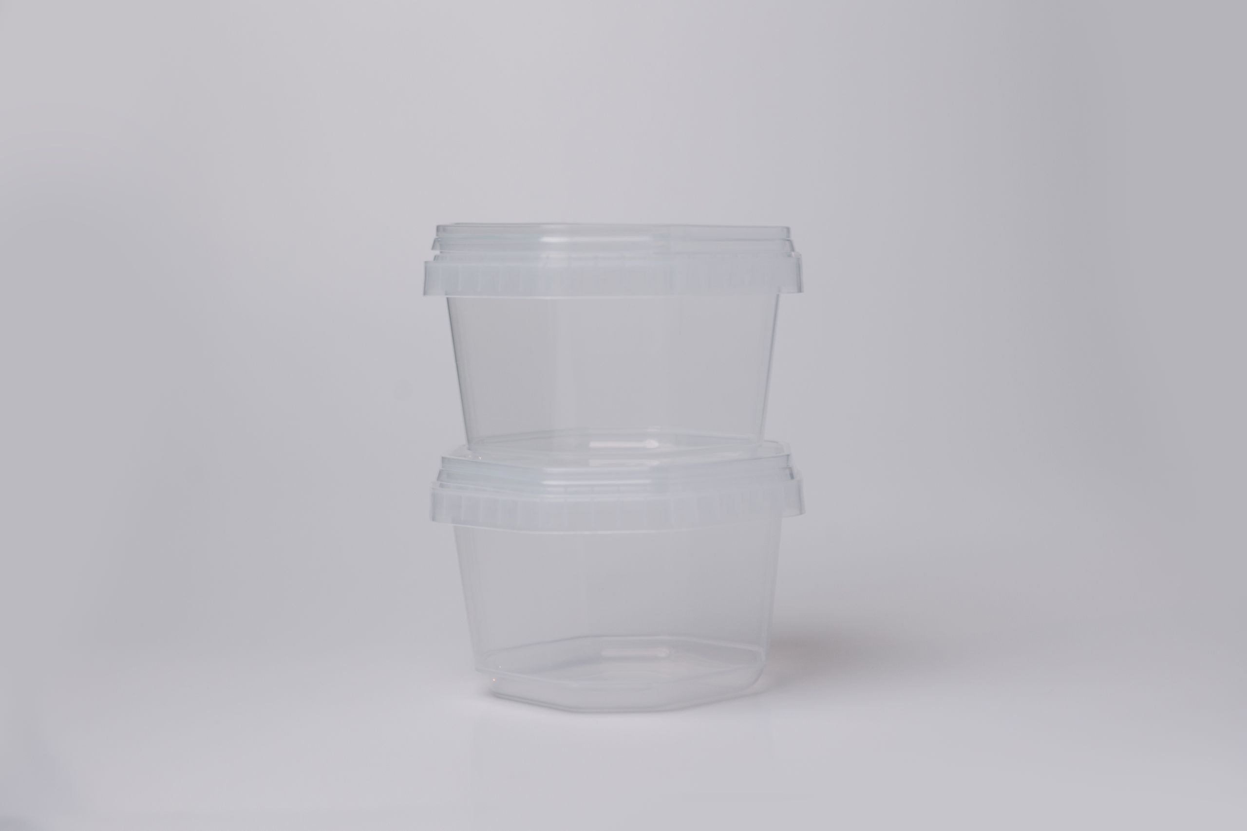 500ml Octagon Tub & Lid - Image 3